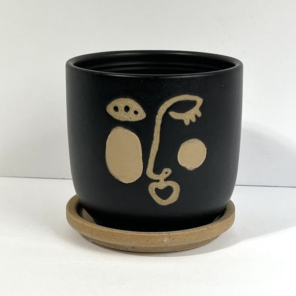 FACE Planter With Rosy Cheek Ceramic 4.5" Matte Black Flower Pot DRAINAGE Saucer - Picture 9 of 13